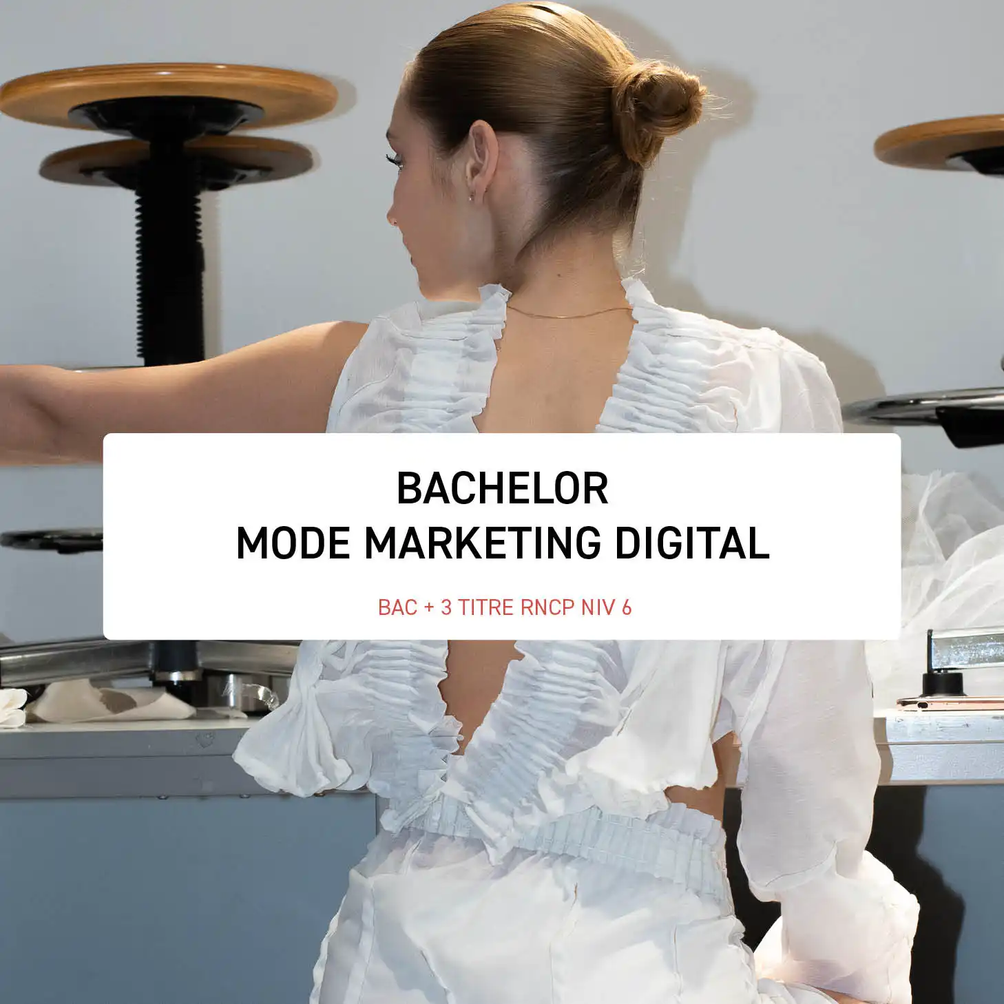 Bachelor in Fashion and Digital Marketing