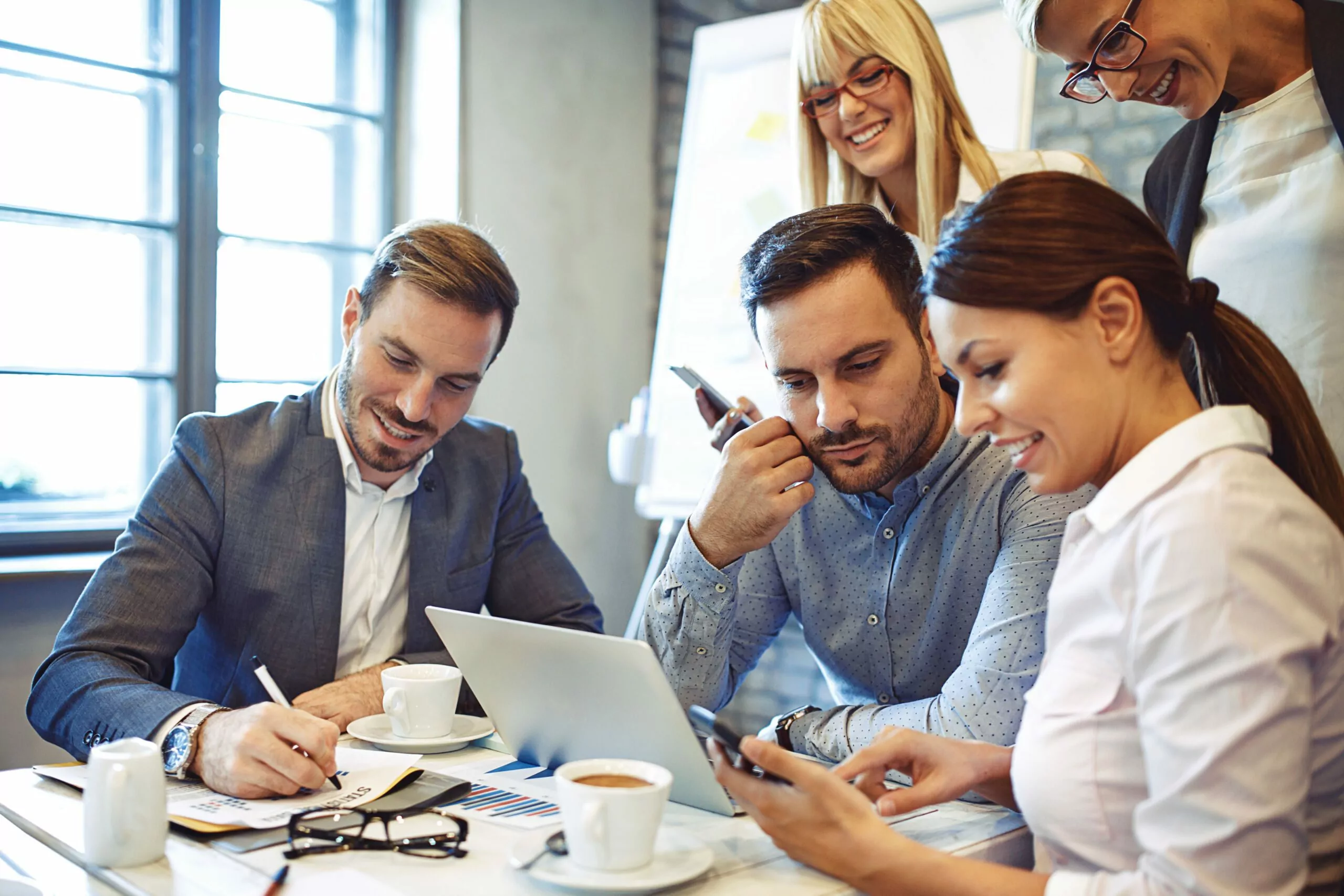 les-metiers-la-communication-digitale-dans-le-luxe